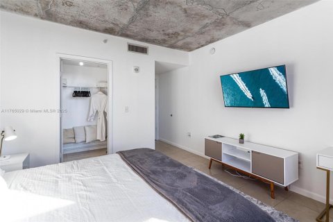 Condo in Miami, Florida, 2 bedrooms  № 1701611 - photo 19