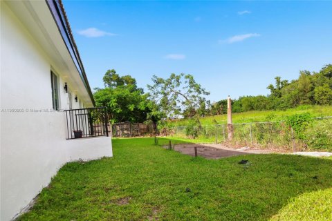 Снять в аренду виллу или дом в Катлер-Бей, Флорида 4 спальни, 257.34м2, № 1953005 - фото 20