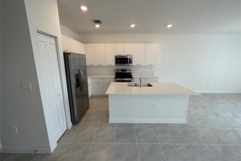 House in Miami, Florida 3 bedrooms, 150.87 sq.m. № 2086872 - photo 5