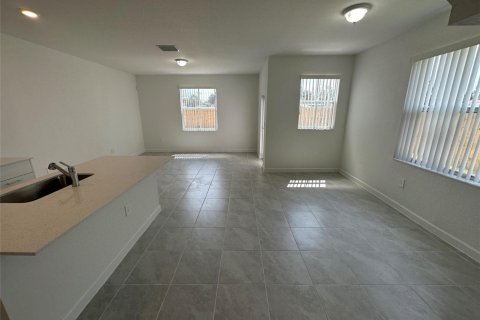 House in Miami, Florida 3 bedrooms, 150.87 sq.m. № 2086872 - photo 4