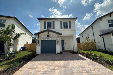 House in Miami, Florida 3 bedrooms, 150.87 sq.m. № 2086872