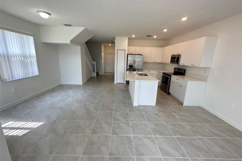 House in Miami, Florida 3 bedrooms, 150.87 sq.m. № 2086872 - photo 2