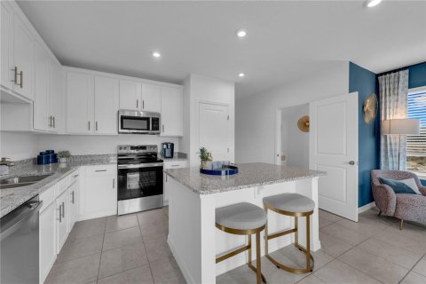 Townhouse in Davenport, Florida 3 bedrooms, 134.8 sq.m. № 2104901 - photo 9