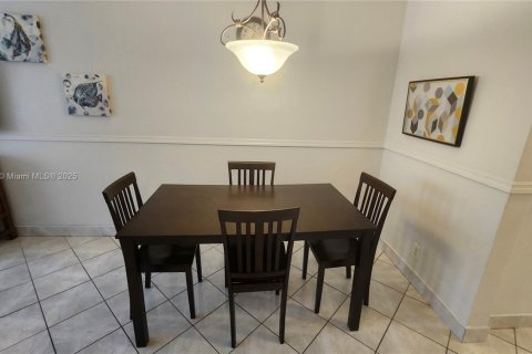 Condominio en venta en Hallandale Beach, Florida, 1 dormitorio, 58.06 m2 № 1701396 - foto 6