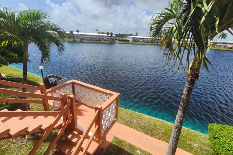 Condominio en venta en Hallandale Beach, Florida, 1 dormitorio, 58.06 m2 № 1701396 - foto 17