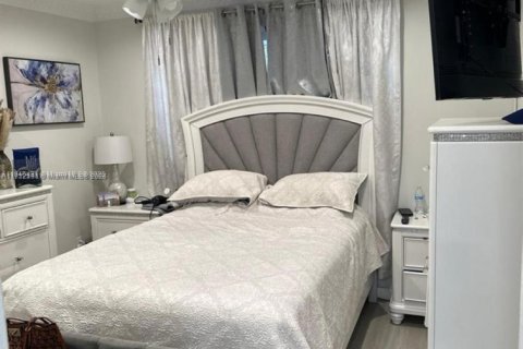 Купить кондоминиум в Суитуотер, Флорида 2 спальни, 66.89м2, № 1857302 - фото 7