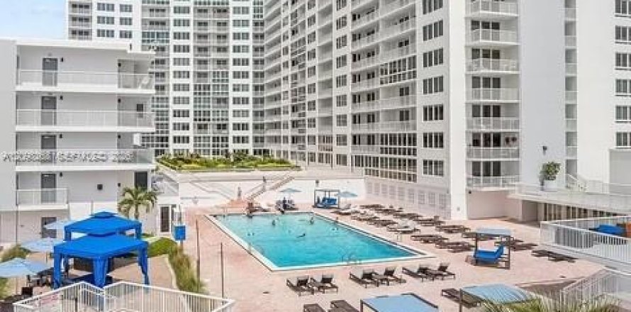Condo à Miami Beach, Floride, 1 chambre  № 2401470