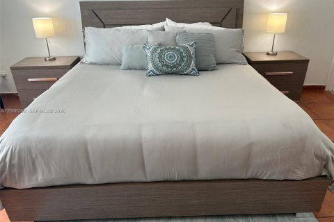 Copropriété à louer à Miami Beach, Floride: 1 chambre, 91.04 m2 № 2401470 - photo 20