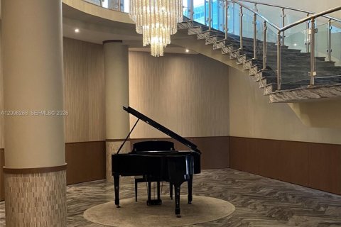 Copropriété à louer à Miami Beach, Floride: 1 chambre, 91.04 m2 № 2401470 - photo 10