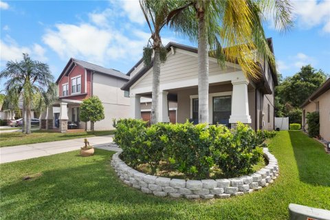 Casa en venta en Land O' Lakes, Florida, 5 dormitorios, 305.74 m2 № 1832809 - foto 3