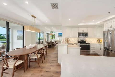 Touwnhouse à vendre à Longboat Key, Floride: 4 chambres, 264.4 m2 № 2408333 - photo 11