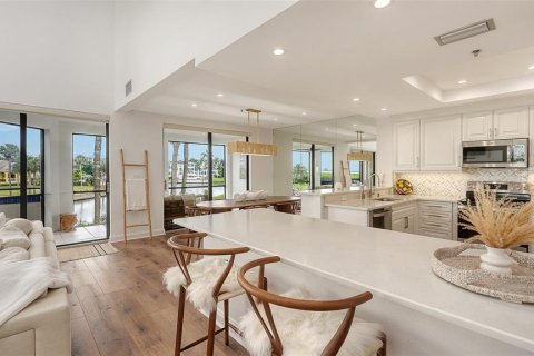 Touwnhouse à vendre à Longboat Key, Floride: 4 chambres, 264.4 m2 № 2408333 - photo 10