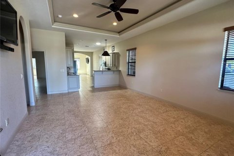 House in Polk City, Florida 2 bedrooms, 180.69 sq.m. № 1816894 - photo 4