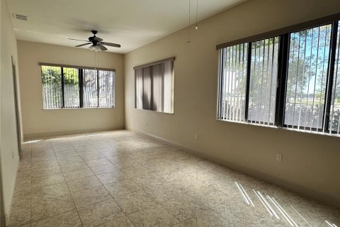 House in Polk City, Florida 2 bedrooms, 180.69 sq.m. № 1816894 - photo 23
