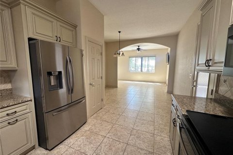 House in Polk City, Florida 2 bedrooms, 180.69 sq.m. № 1816894 - photo 11