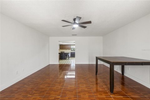Villa ou maison à vendre à Tampa, Floride: 3 chambres, 276.85 m2 № 2361027 - photo 14