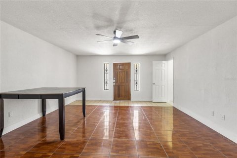 Villa ou maison à vendre à Tampa, Floride: 3 chambres, 276.85 m2 № 2361027 - photo 16