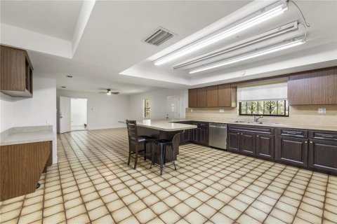 Villa ou maison à vendre à Tampa, Floride: 3 chambres, 276.85 m2 № 2361027 - photo 17