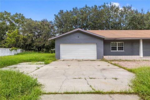 Villa ou maison à vendre à Tampa, Floride: 3 chambres, 276.85 m2 № 2361027 - photo 9