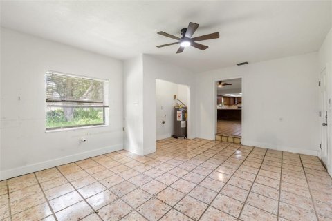 Villa ou maison à vendre à Tampa, Floride: 3 chambres, 276.85 m2 № 2361027 - photo 27