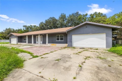 Villa ou maison à vendre à Tampa, Floride: 3 chambres, 276.85 m2 № 2361027 - photo 8