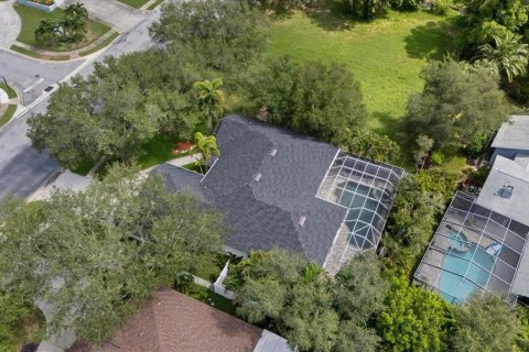 House in Gulfport, Florida 4 bedrooms, 248.42 sq.m. № 2323043 - photo 16