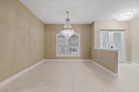 House in Gulfport, Florida 4 bedrooms, 248.42 sq.m. № 2323043 - photo 22