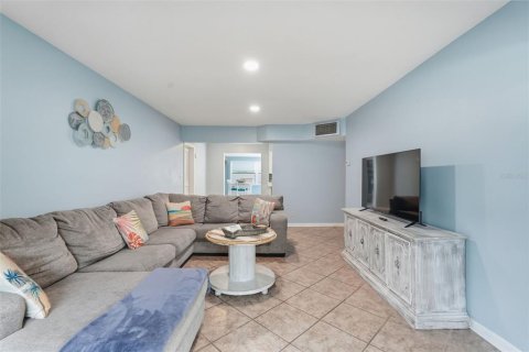 Casa en venta en Largo, Florida, 3 dormitorios, 124.4 m2 № 2135213 - foto 16