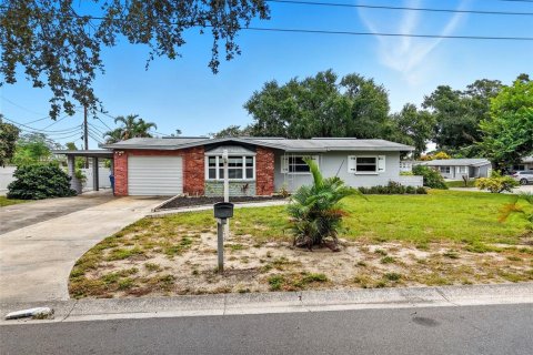 Casa en Largo, Florida 3 dormitorios, 124.4 m2 № 2135213