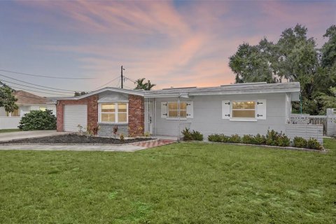 Casa en venta en Largo, Florida, 3 dormitorios, 124.4 m2 № 2135213 - foto 2