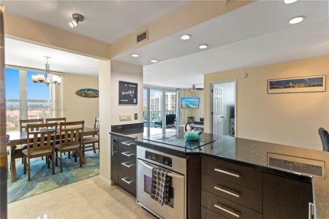 Condo in Hollywood, Florida, 3 bedrooms  № 1865600 - photo 20
