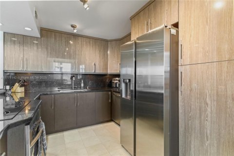 Condo in Hollywood, Florida, 3 bedrooms  № 1865600 - photo 18