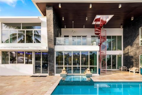 House in Fort Lauderdale, Florida 7 bedrooms, 712.93 sq.m. № 2082044 - photo 5