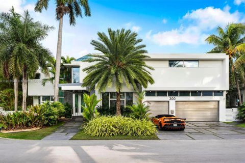 House in Fort Lauderdale, Florida 7 bedrooms, 712.93 sq.m. № 2082044 - photo 7