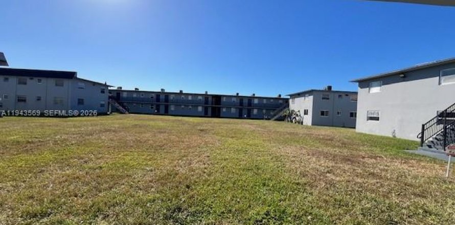 Condo in Miami, Florida, 1 bedroom  № 2000514