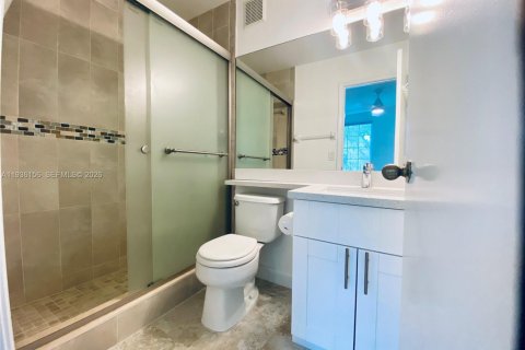 Купить таунхаус в Маргит, Флорида 2 спальни, 103.12м2, № 1996424 - фото 21