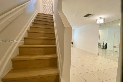 Купить таунхаус в Маргит, Флорида 2 спальни, 103.12м2, № 1996424 - фото 18
