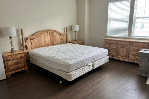 Touwnhouse à louer à Tampa, Floride: 3 chambres, 155.8 m2 № 2102077 - photo 10