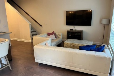 Touwnhouse à louer à Tampa, Floride: 3 chambres, 155.8 m2 № 2102077 - photo 5
