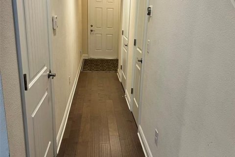 Touwnhouse à louer à Tampa, Floride: 3 chambres, 155.8 m2 № 2102077 - photo 7