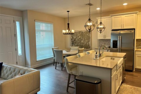 Touwnhouse à louer à Tampa, Floride: 3 chambres, 155.8 m2 № 2102077 - photo 3