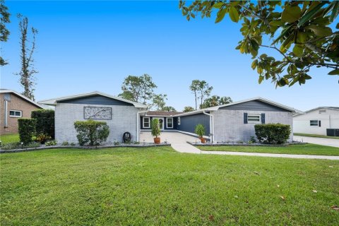 Villa ou maison à Lakeland, Floride 5 chambres, 217.48 m2 № 2421740