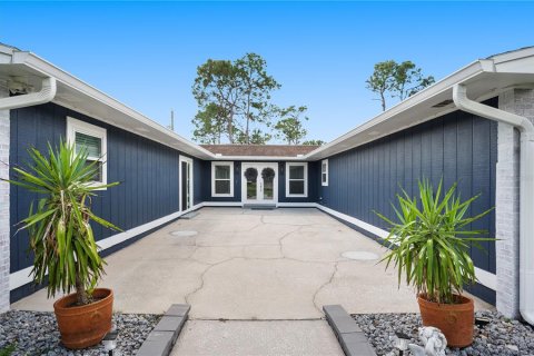 Villa ou maison à vendre à Lakeland, Floride: 5 chambres, 217.48 m2 № 2421740 - photo 2