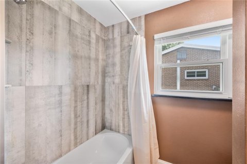 Villa ou maison à vendre à Lakeland, Floride: 5 chambres, 217.48 m2 № 2421740 - photo 21