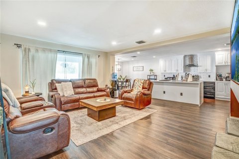 Купить виллу или дом в Клермон, Флорида 15 комнат, 293.11м2, № 1598182 - фото 5