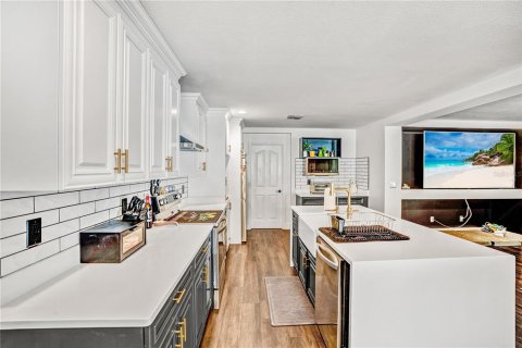 Купить виллу или дом в Клермон, Флорида 15 комнат, 293.11м2, № 1598182 - фото 11