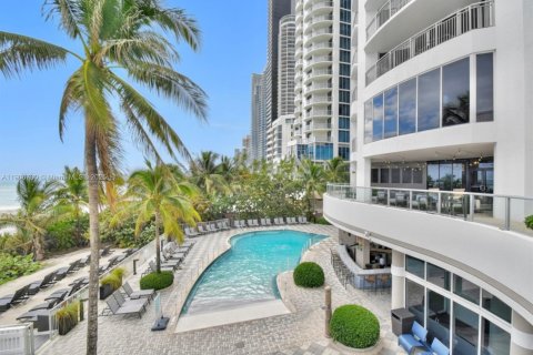 Снять в аренду кондоминиум в Санни-Айлс-Бич, Флорида 1 спальня, 91.97м2, № 1963237 - фото 4