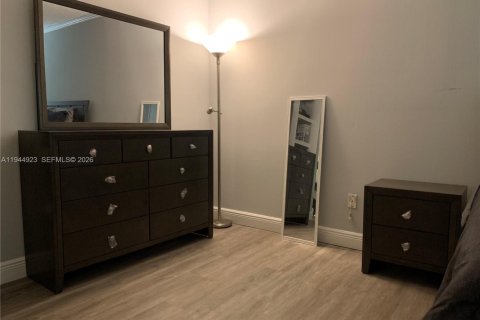 Adosado en alquiler en Hialeah, Florida, 1 dormitorio, 82.4 m2 № 2003182 - foto 6