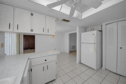 Casa en venta en New Port Richey, Florida, 3 dormitorios, 121.42 m2 № 1835838 - foto 4