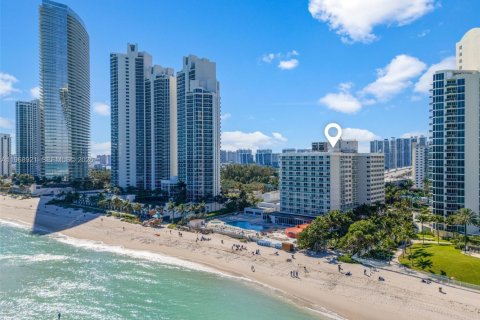 Condominio en venta en Sunny Isles Beach, Florida, 39.02 m2 № 2029981 - foto 22
